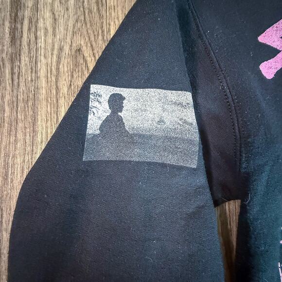 Shawn Mendes The Tour Hoodie Black Pink Graphic Sweatshirt Size Small Unisex - Picture 6 of 8